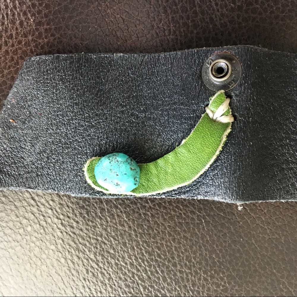 Black leather Turquoise cuff with w/ green accents - Picture 4 of 5